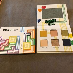 Tetris X Ipsy eyeshadow palette